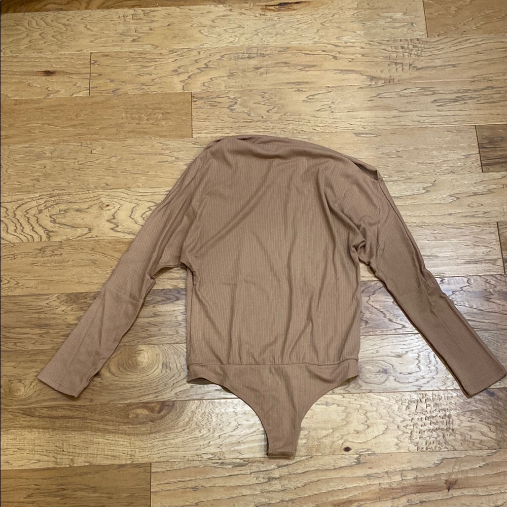 ⚡️3 for $15⚡️Promesa Tan Bodysuit Long Sleeve size medium